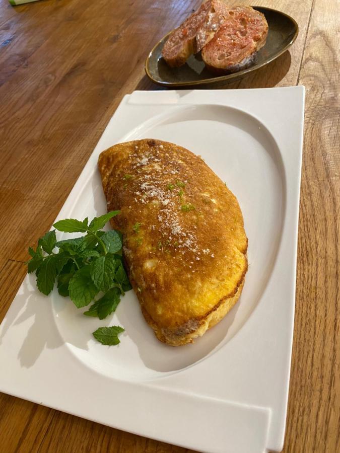Can Carbo De بيرالاذا المظهر الخارجي الصورة